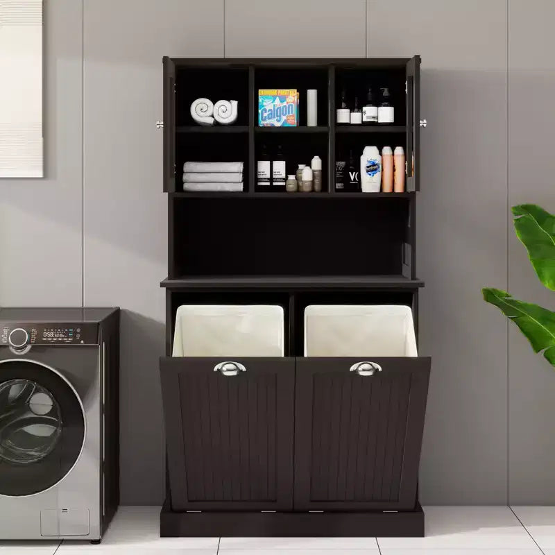 Meuble haut de rangement avec panier à linge sale inclinable, meuble de rangement avec 2 étagères réglables et portes pour salon