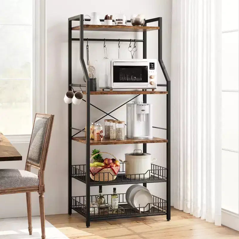 Étagère de rangement à 5 niveaux Style Industriel, Meuble de cuisine pour boulanger avec 2 paniers en fil et 8 crochets, Support micro-ondes et bar à café indépendant peu encombrant